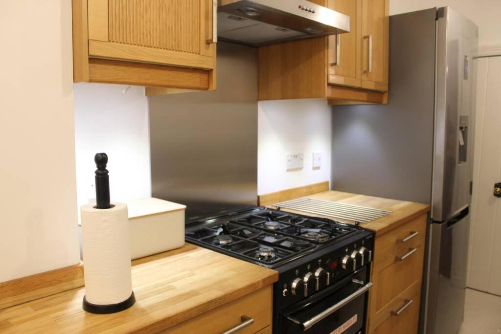 Luxury Townhouse In Town Centre, Views, River Walk, Free Parking Shrewsbury Kültér fotó