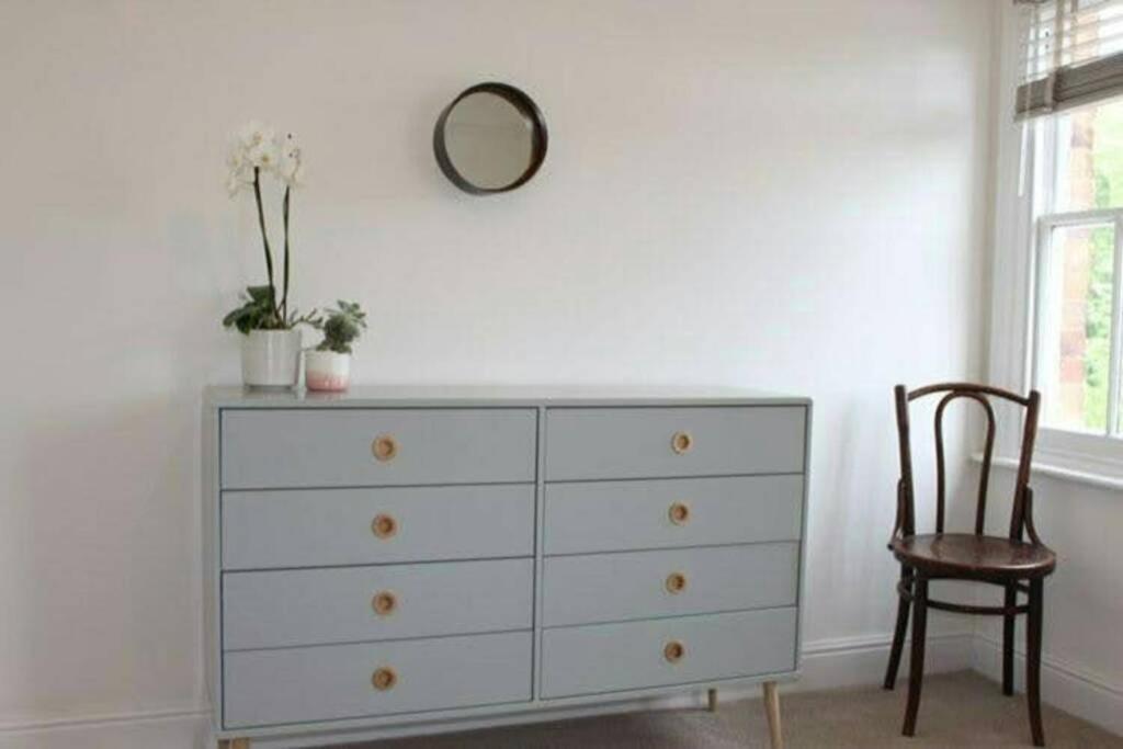 Luxury Townhouse In Town Centre, Views, River Walk, Free Parking Shrewsbury Kültér fotó