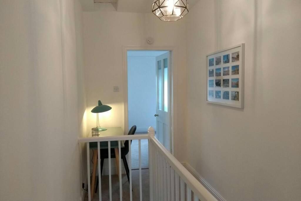 Luxury Townhouse In Town Centre, Views, River Walk, Free Parking Shrewsbury Kültér fotó