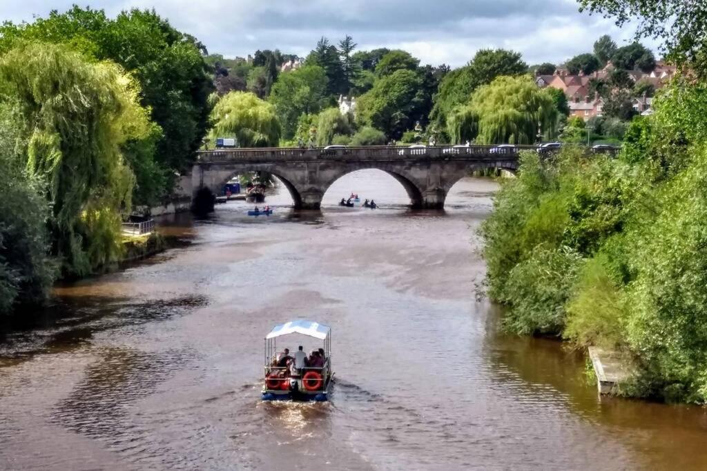 Luxury Townhouse In Town Centre, Views, River Walk, Free Parking Shrewsbury Kültér fotó