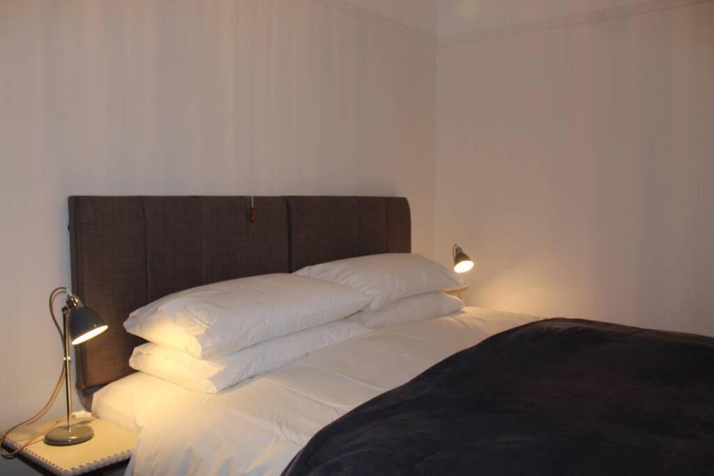 Luxury Townhouse In Town Centre, Views, River Walk, Free Parking Shrewsbury Kültér fotó